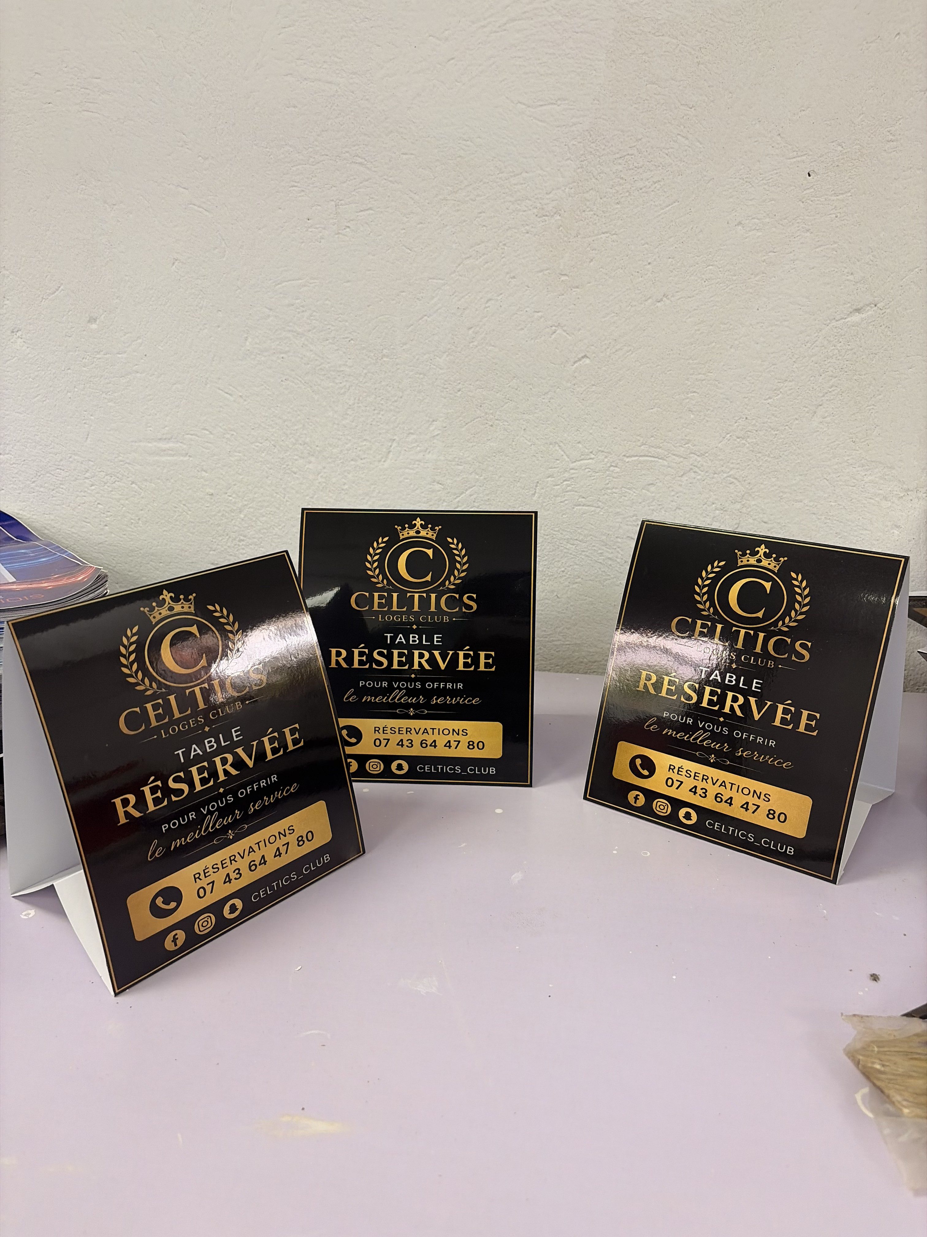 Présentoirs de Table & PLV Comptoir — Africa Print Communication